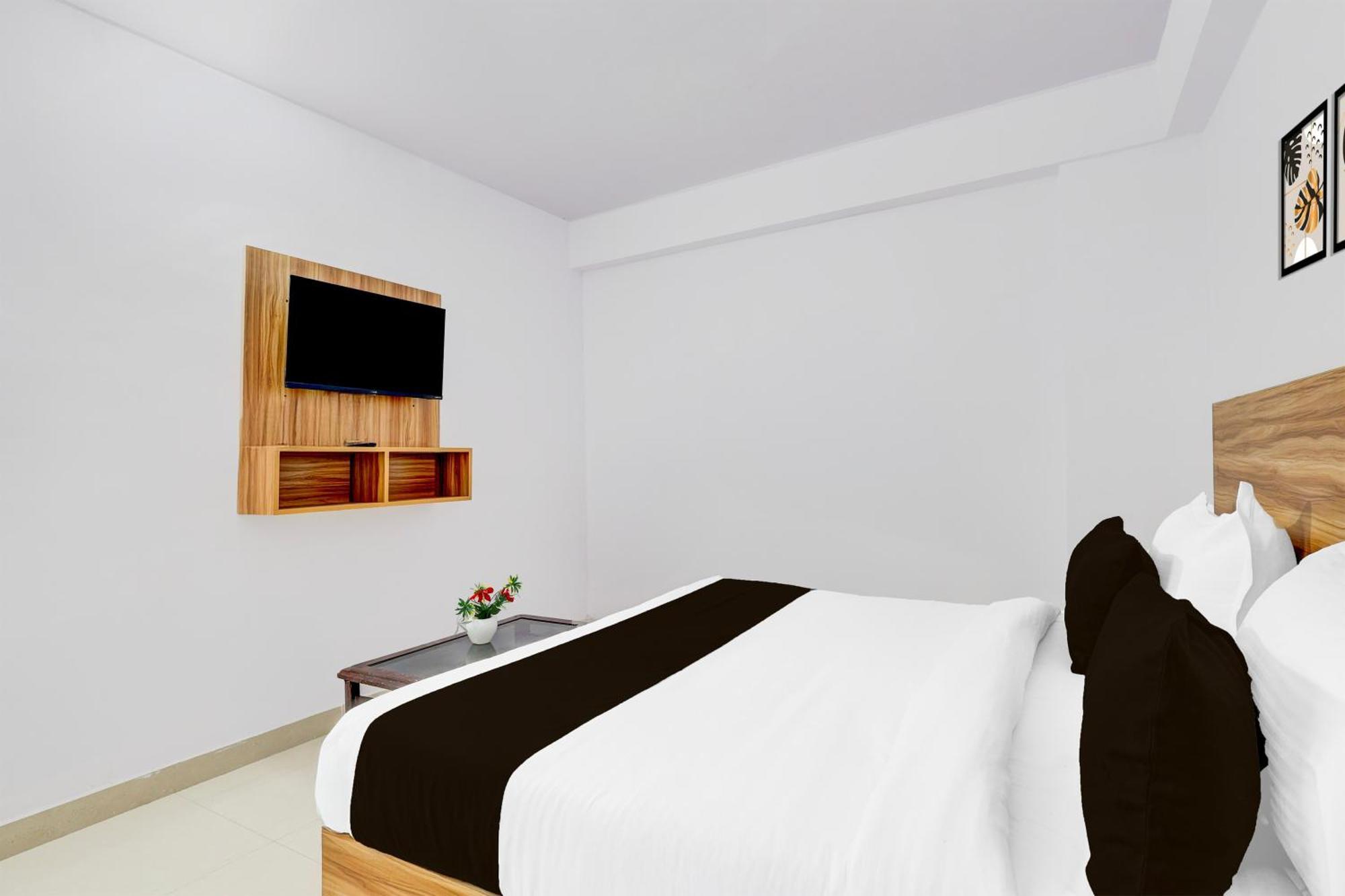 Hotel O Ocean Plaza New Delhi Buitenkant foto